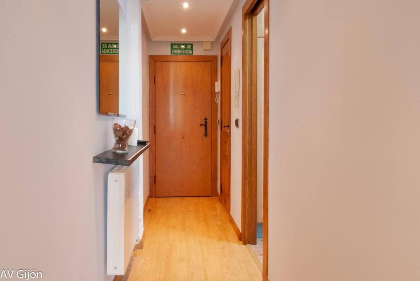 Av Premio Real 16 Apartment Gijón Exterior foto