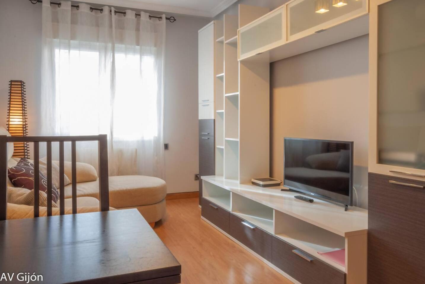 Av Premio Real 16 Apartment Gijón Exterior foto