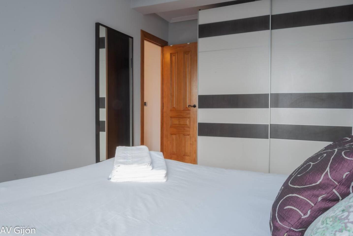 Av Premio Real 16 Apartment Gijón Exterior foto
